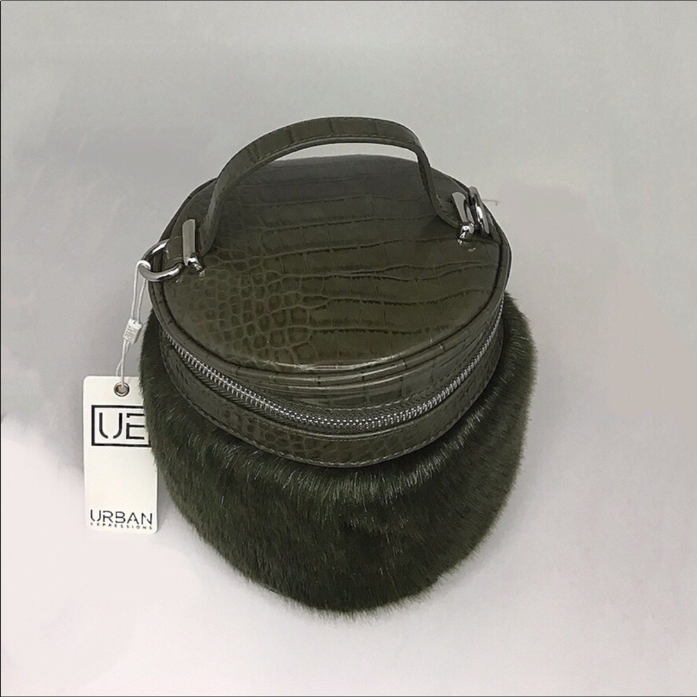 URBAN Expressions Olive Fonda vegan bucket… - Picture 3 of 7